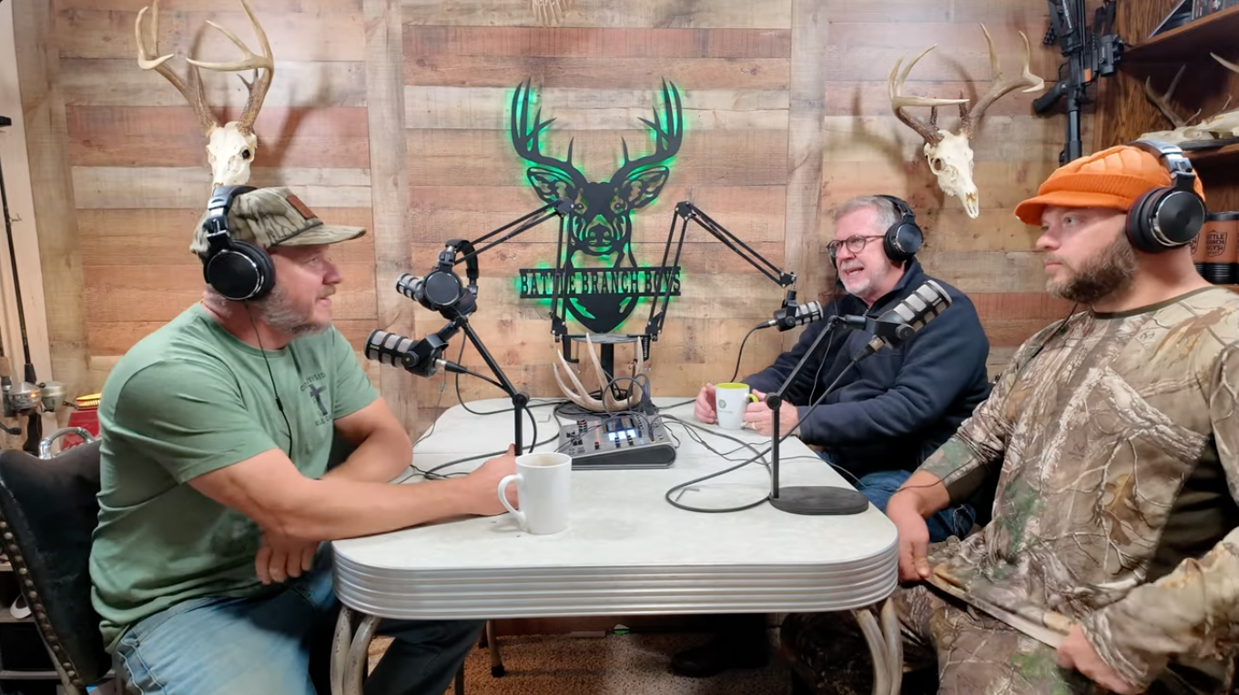 Ep 8: The Good Old Days: Ozark Whitetails and Quebec Pike with Pastor Tim Estes