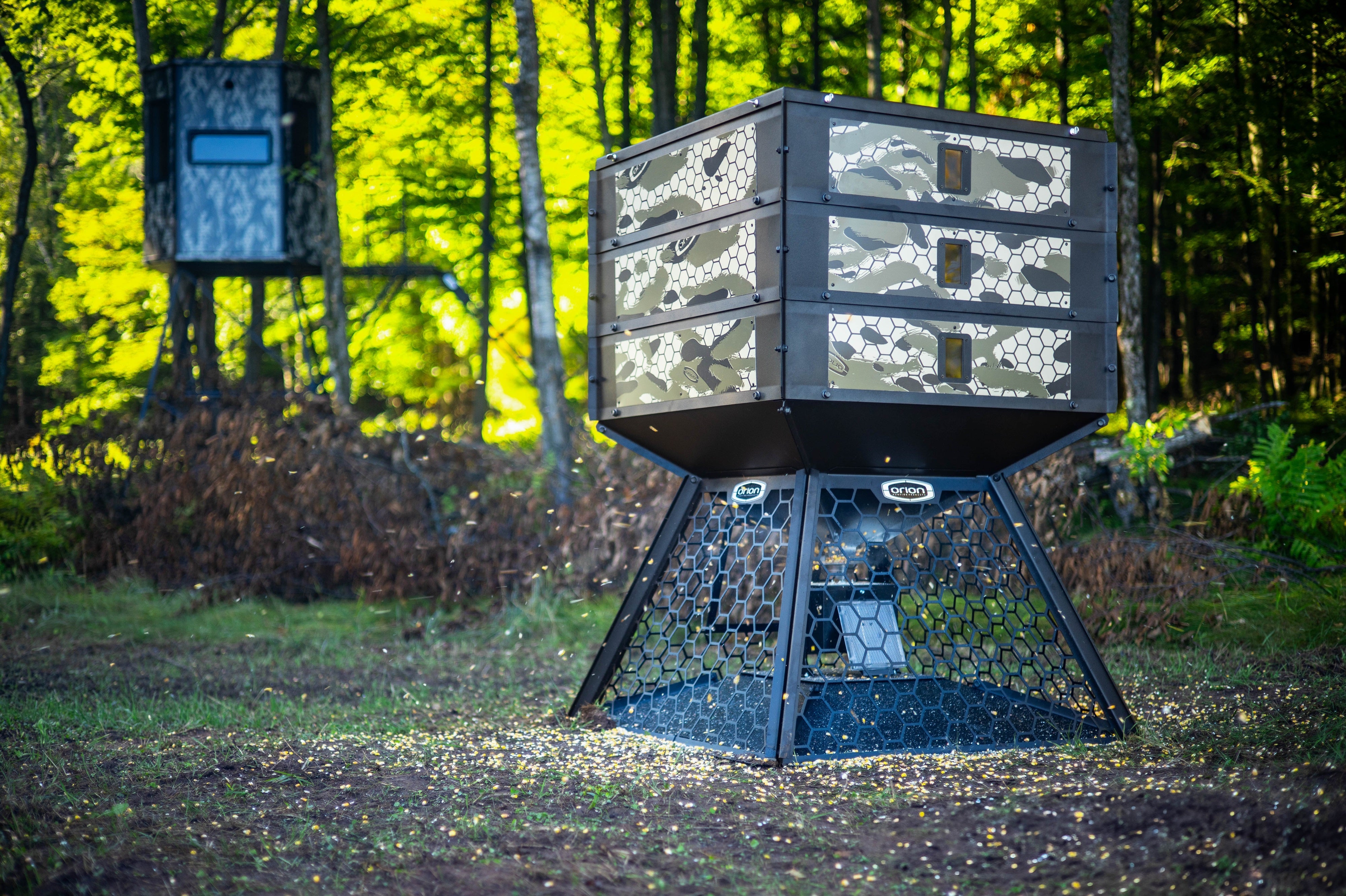 450lbs - Orion Modular Stand and Fill Deer Feeder